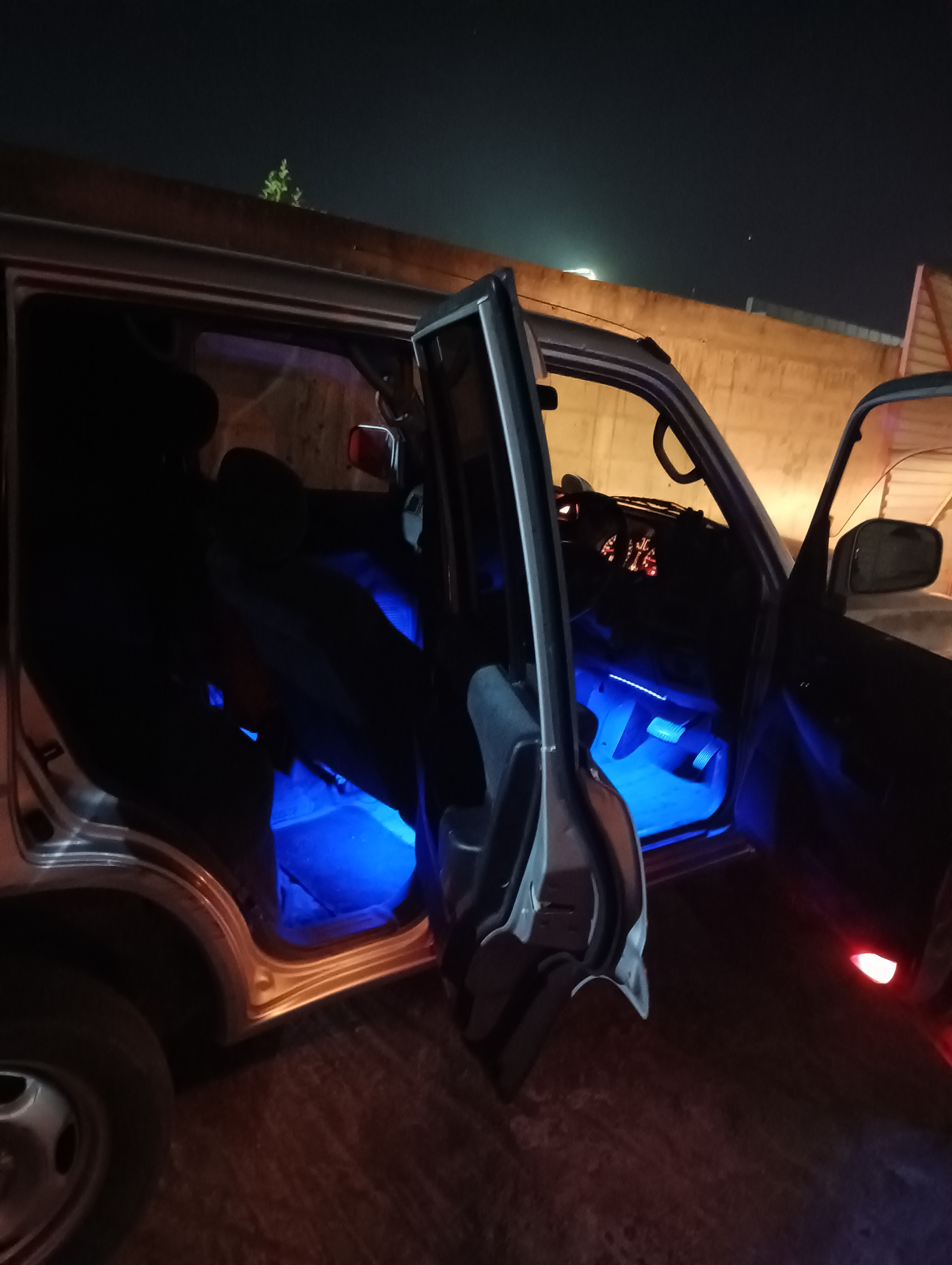 Pajero iO "Cyber Glow" - Fita LED RGB Interior Premium